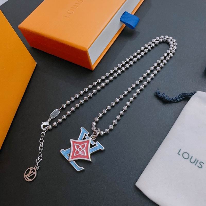 LV Necklace 03lyr442